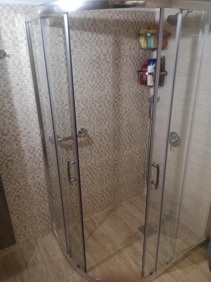 Comfortable Apartment In Kato Toumpa Солун Екстериор снимка