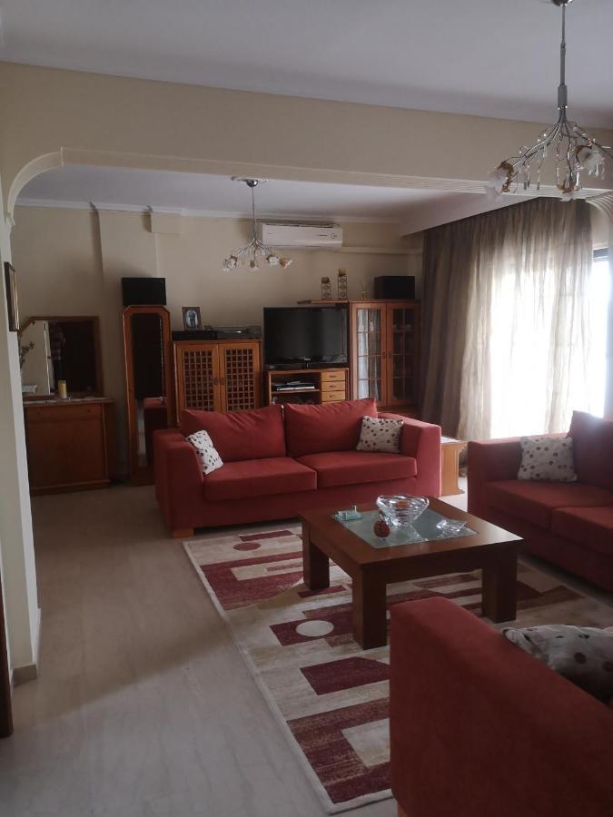 Comfortable Apartment In Kato Toumpa Солун Екстериор снимка